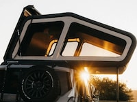 Inflatable Pop-Up Roof Vans Image 5