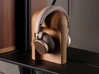 Sculptural Headphone Stands Image 2