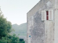 Minimal Coastal Retreats Image 3