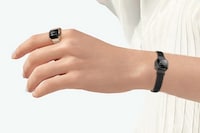 Micro-Sized Finger-Friendly Smartwatches Image 5