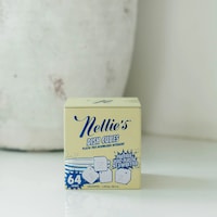 Convenient Cleaning Product Tins Image 3