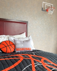 Sports-Themed Hotel Rooms Image 3