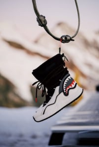 Streetwear-Inspired Snow Boots Image 2