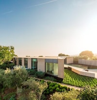 Sculptural Facade Homes Image 3