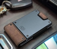 Hybrid Metallic Leather Wallets Image 2
