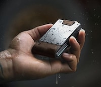 Hybrid Metallic Leather Wallets Image 6