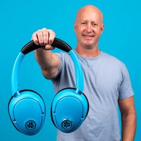 Oversized Headphone-Inspired Speakers Image 2