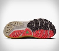 Collaboration Streetwear Trail Runners Image 5