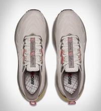 Collaboration Streetwear Trail Runners Image 8