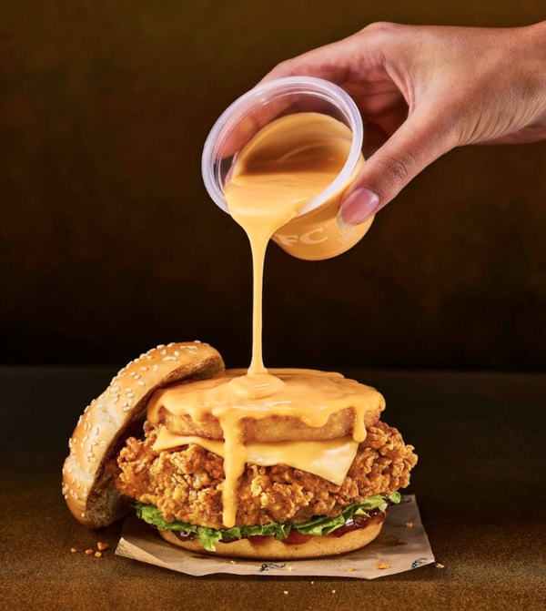 Cheese Sauce Chicken Burgers