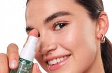 Hydrating Gel-to-Mist Makeup Sprays