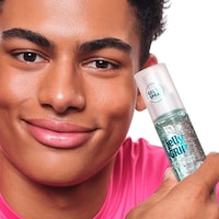 Hydrating Gel-to-Mist Makeup Sprays Image 3