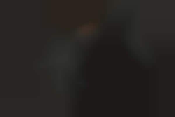 Glamorously Sombre Photography