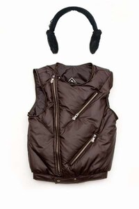 Space Age Ski Gear Image 6