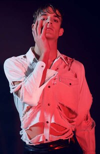 Shredded Male Fashion Image 8