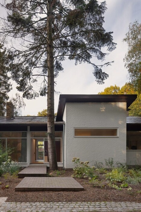 Fireplace-Centered Retro Bungalows