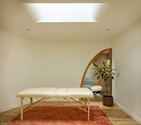 Hillside Mid-Century Renos