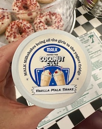 Indulgent Probiotic Coconut Yogurts Image 2