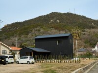Japanese Coastal Houses Image 2