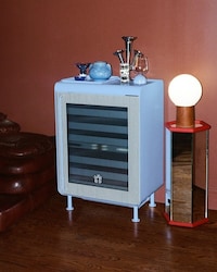 Sleek Beverage Refrigerators Image 3