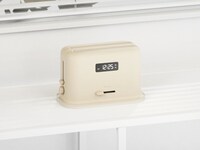 Toaster-Like Phone Chargers Image 3
