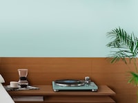 Vibrant Bluetooth Audio Turntables Image 3