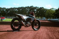 Adjustable Carbon Frame Motorcycles Image 2