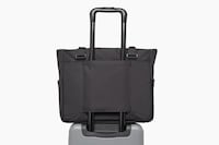 Adaptable Carry-On Tote Bags Image 4