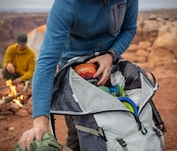 Body-Adapted Hiking Packs Image 4