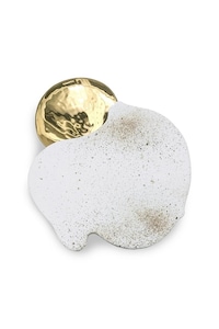 Luxurious Porcelain Wall Objects Image 2