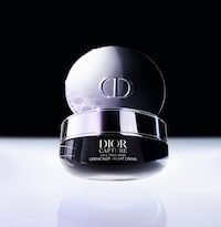 24-Hour Firming Skincare Creams Image 3