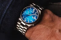 Katana-Hand Sleek Watches Image 3