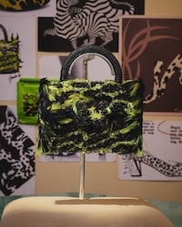 Exquisite Jewel Bags Image 4