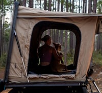 Lightweight Cubic Rooftop Tents Image 3