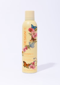 Impactful Women-Supporting Haircare Image 3
