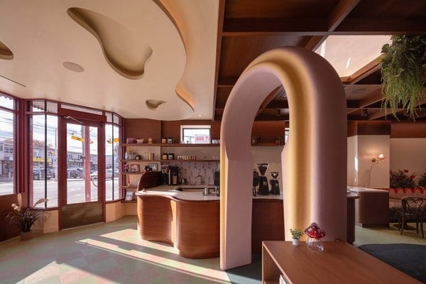 Child-Focused Caf&eacute; Interiors