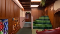 Child-Focused Caf&eacute; Interiors Image 4