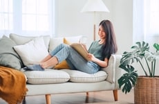 Synchronized Read-And-Listen Features