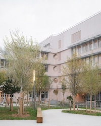 Vertical School Complexes Image 2