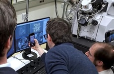 Nanoscale QR Code Etchings