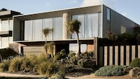 Weatherized Minimal Modern Homes Image 3