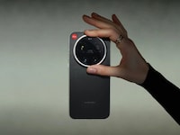 Rotating Camera-Ring Smartphones Image 1