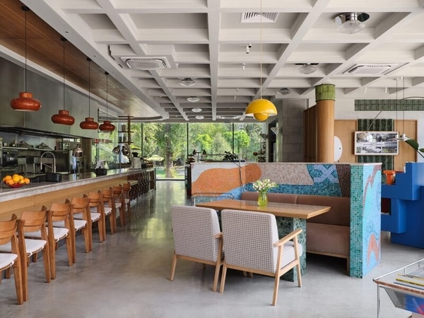 Soviet-Inspired Caf&eacute; Interiors