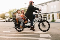 Family-Friendly Urbanite eBikes Image 1