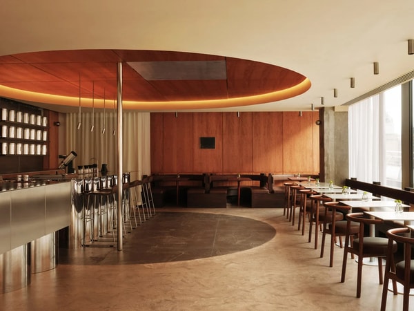 Riverside Caf&eacute; Interiors