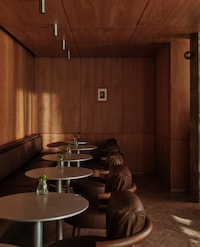 Riverside Café Interiors Image 2