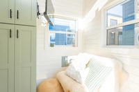 Hyper-Efficient Tiny Homes Image 4