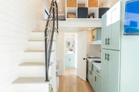 Hyper-Efficient Tiny Homes Image 6