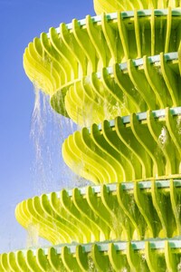Bold Neon Fountain Installations Image 3