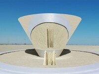 Mirrored Sand Cone Sculptures Image 2